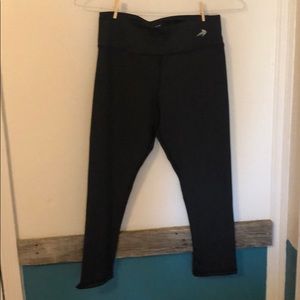 Black Capri workout leggings
